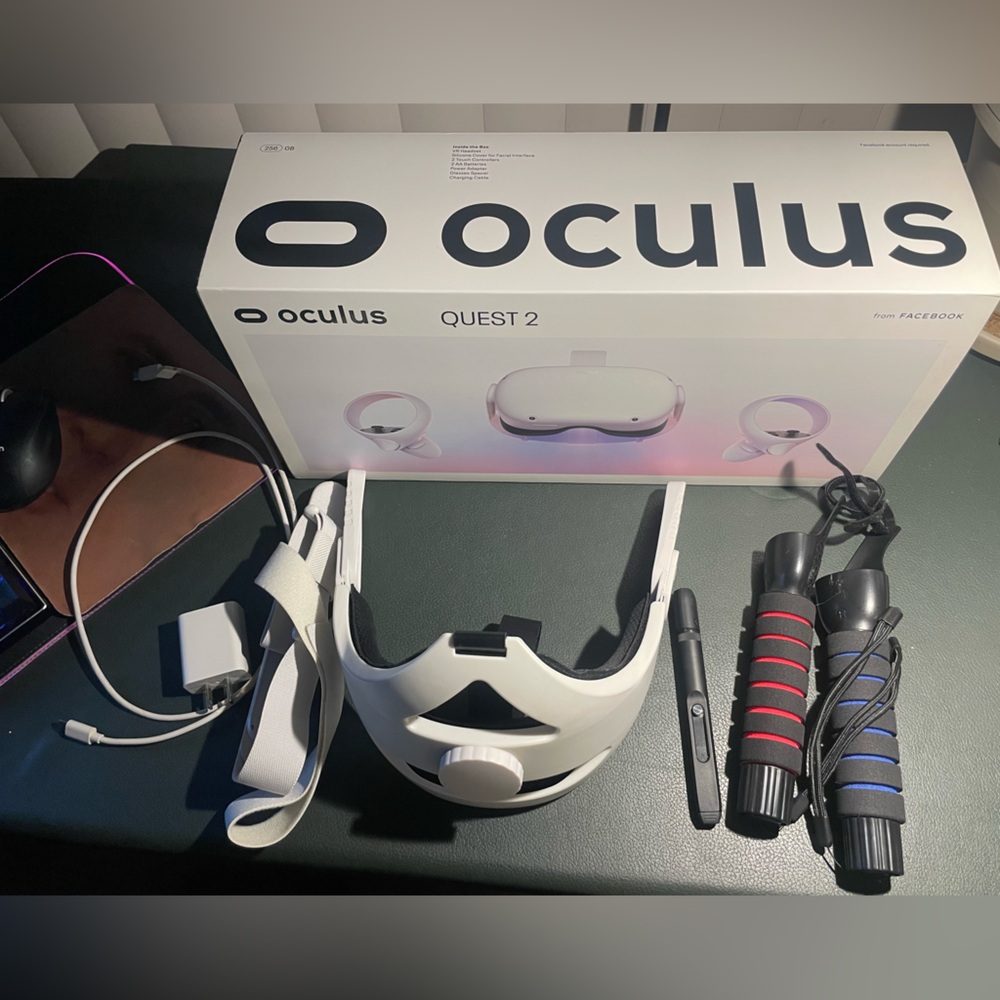 Meta Oculus Quest 2 256GB VR Headset - White + accessories